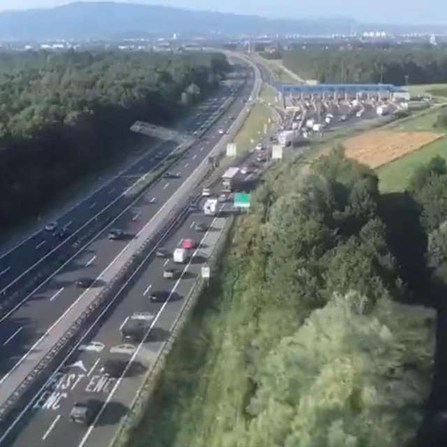 kolona pred Demerjem