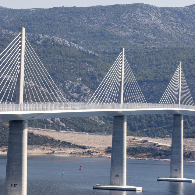 Pelješki most