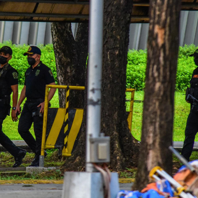 Filipinski policajci stižu na kampus