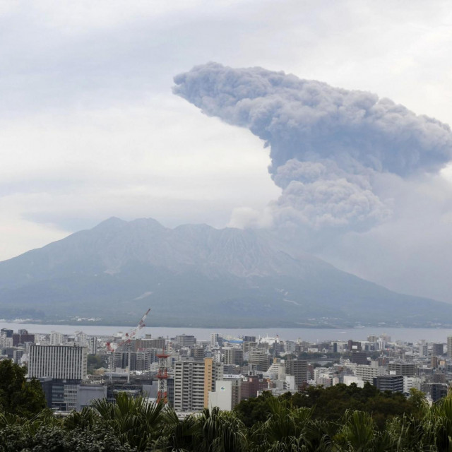 Sakurajima je 2019. zbacivao je pepeo u visini od 5,5 kilometara.