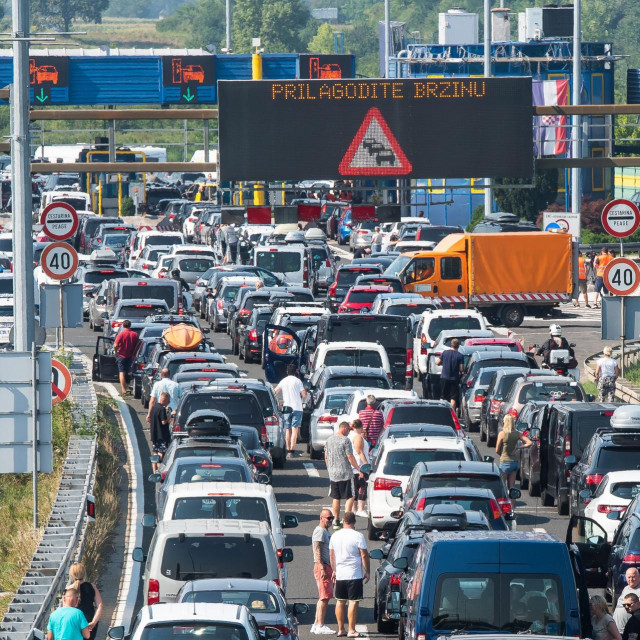 Gužve na Lučkom (ilustracija)