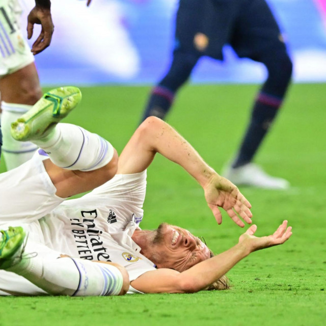 Luka Modrić je nakon starta suigrača završio na podu