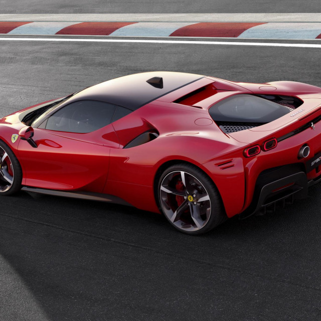 2022. Ferrari SF90 Stradale