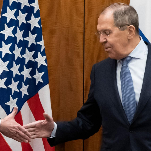 Antony Blinken i Sergej Lavrov snimljeni 1. veljače u Ženevi