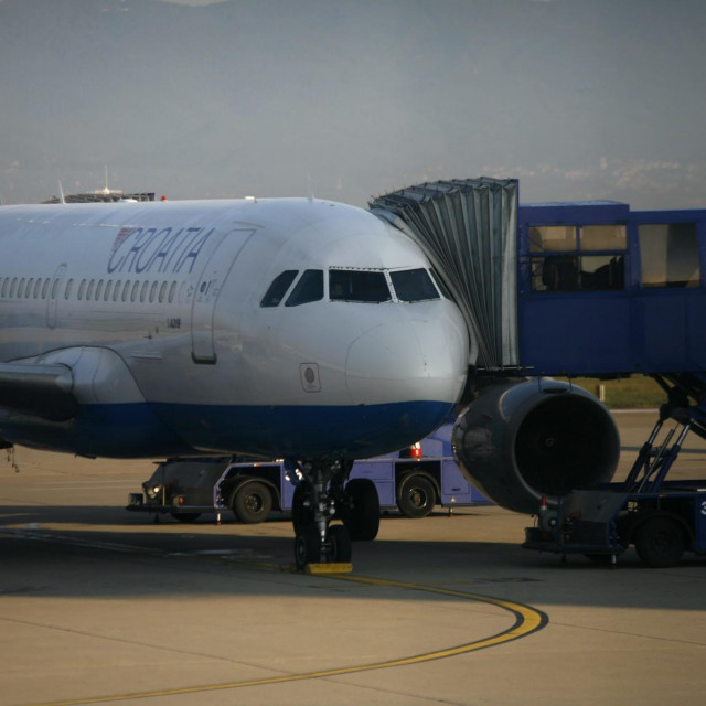 Avion Croatia Airlines-a



 