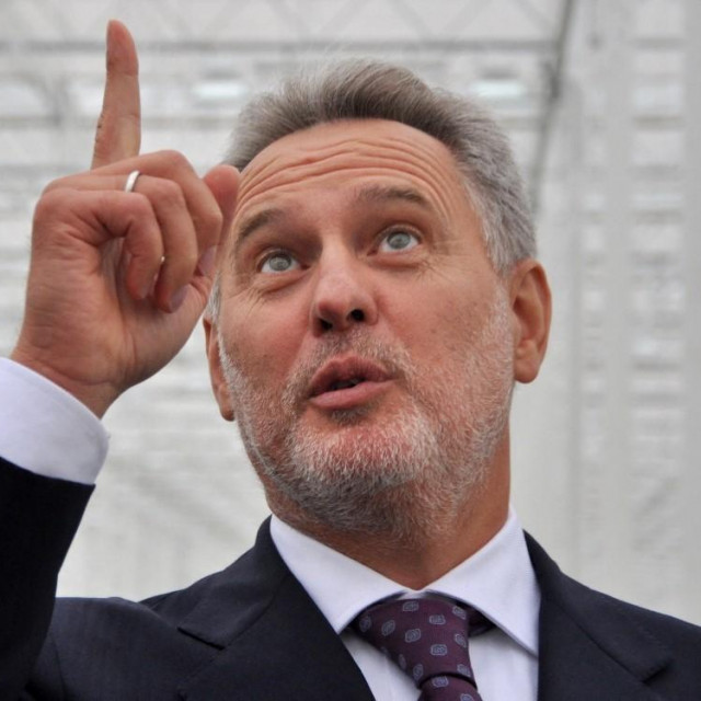Dmitrij Firtaš