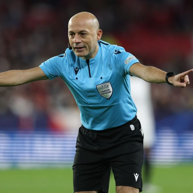 Cuneyt Cakir sudi susret u Razgradu