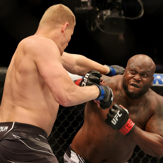 Sergei Pavlovich vs. Derrick Lewis