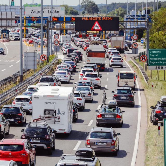 Gužva kod NP Lučko