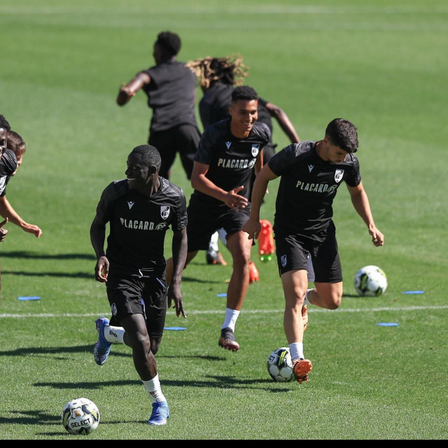 Vitoria će igrati u lanjskoj crnoj opremi