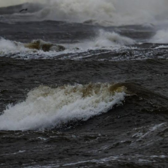 Ilustracija, nemirno more