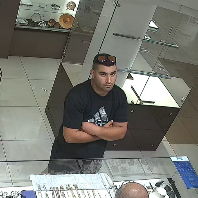 PU zadarska muškarca s fotografije traži zbog pljačke