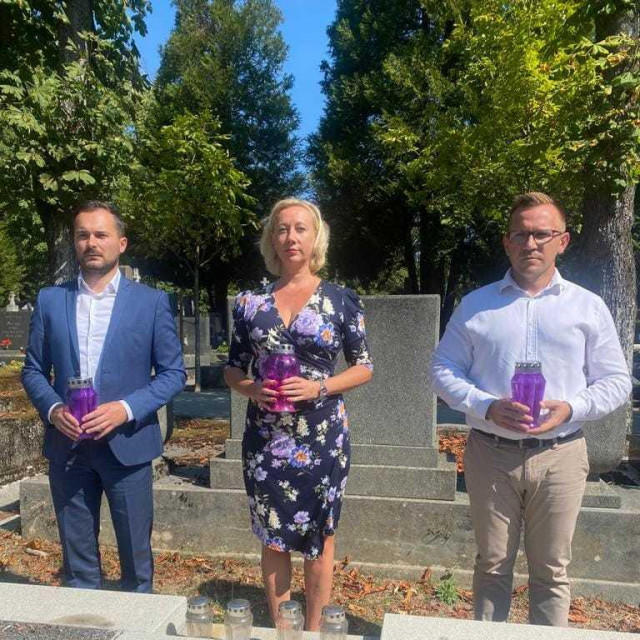 Reformisti položili vijenac na grobu Savke Dabčević Kučar