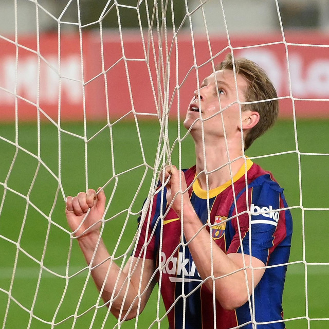 Je li ovo moguće? Kao da se pita Frenkie de Jong