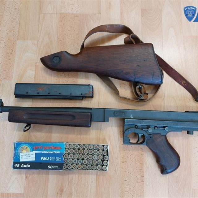 Automatska puška Thompson Submachine Gun