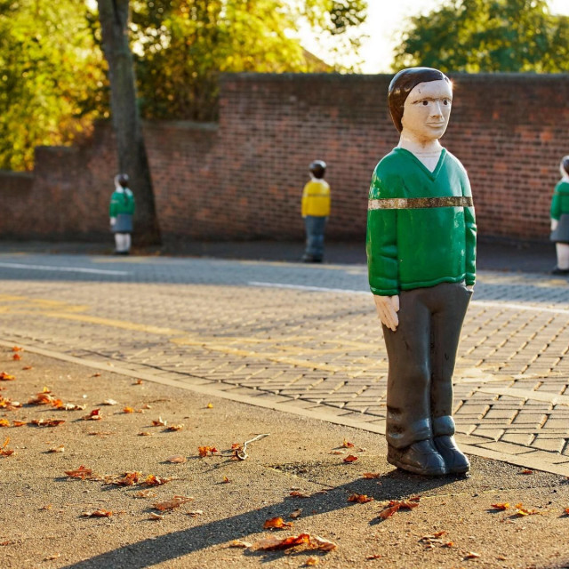 Stupići djece kao iz horora, ilustracija