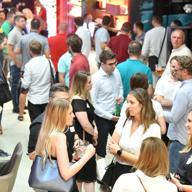 Zagreb, 270722.
WESPA Spaces.
Heinzelova ul. 60
Startup Report & TeamUp x Health: meetup o inovacijama u zdravstvu