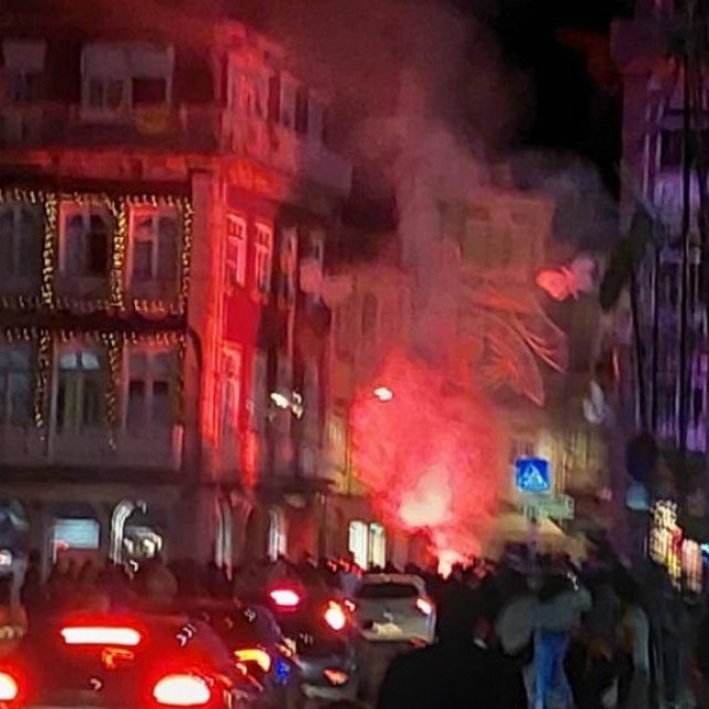 Fotografije noćnog kaosa u Guimaraesu