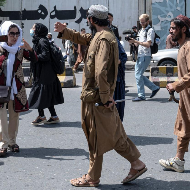 Talibani rastjeruju prosvjednice