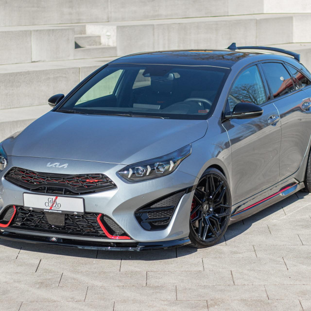 Kia ProCeed GT Giacuzzo & Barracuda