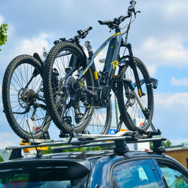 EV prevozi bicikle, ilustacija