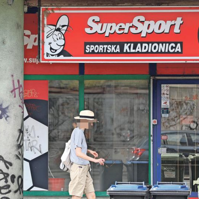 Samozatajni milijarder