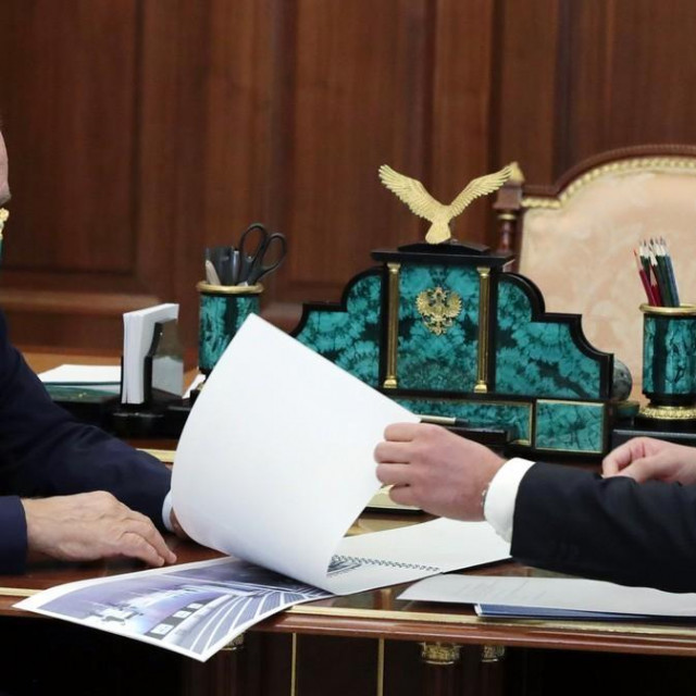 Vladimir Putin i Sergej Ivanov, izvršni direktor Alrose, najvećeg ruskog proizvođača dijamanata 