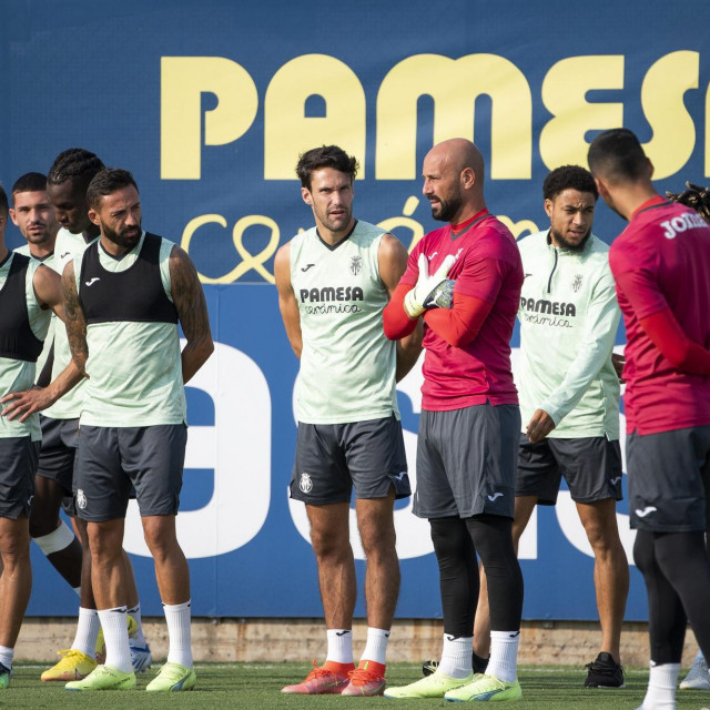 Trening igrača Villarreala u sportskom kompleksu Ciutat Esportiva del Villarreal CF