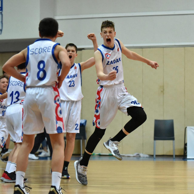 Vito Perković (desno)