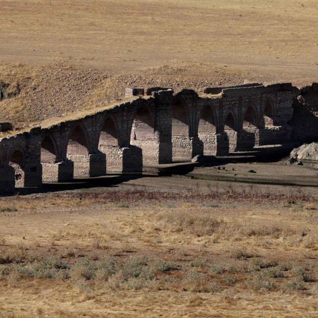 Presušena zemlja u Španjolskoj (ilustracija)