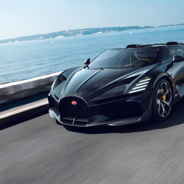 2023. Bugatti W16 Mistral