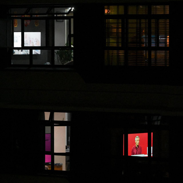 Građani gledaju govor premijera