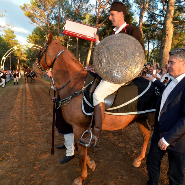 Pobjednik Petar Benčić i predsjednik Zoran Milanović