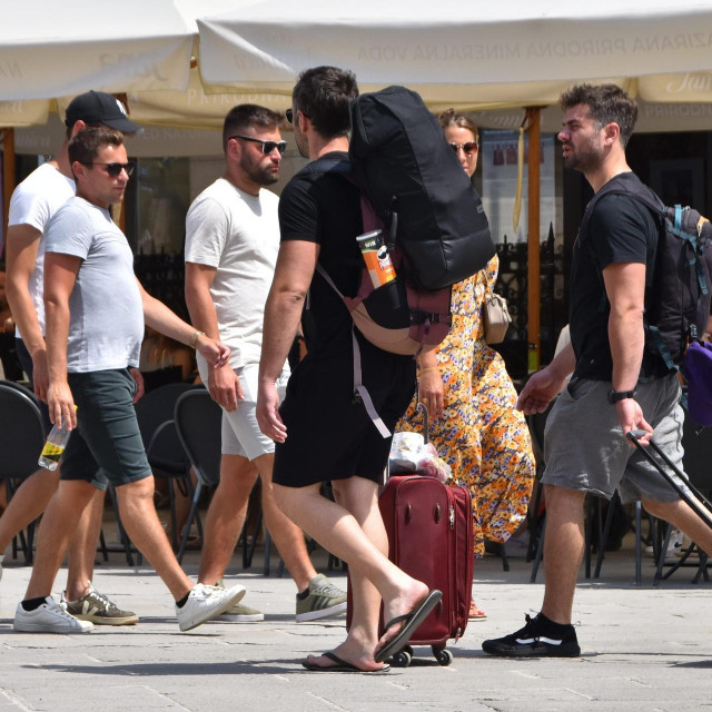 Turisti obilaze Pulu