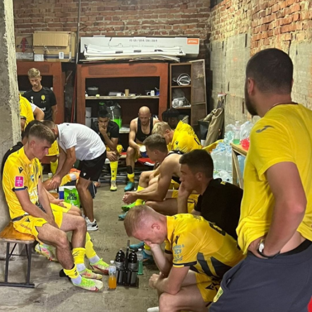 Igrači Ruch Lwówa i Metalist Charkówa u skloništu