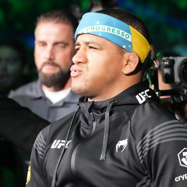  Gilbert Burns 