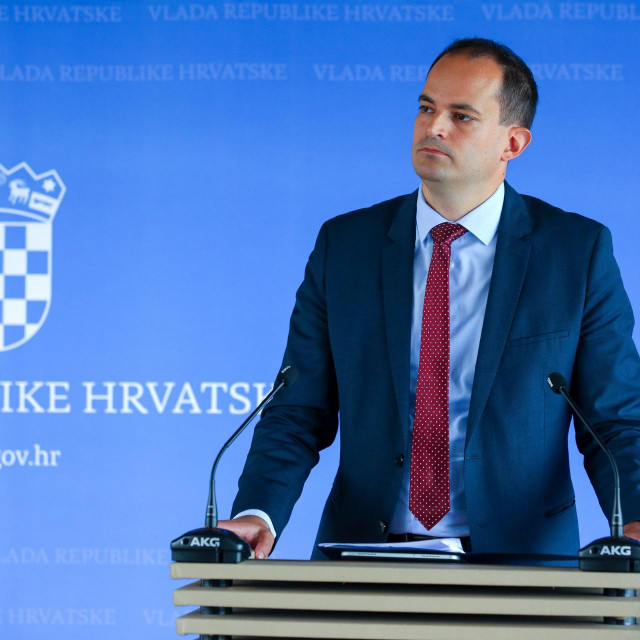 Ministar Ivan Malenica