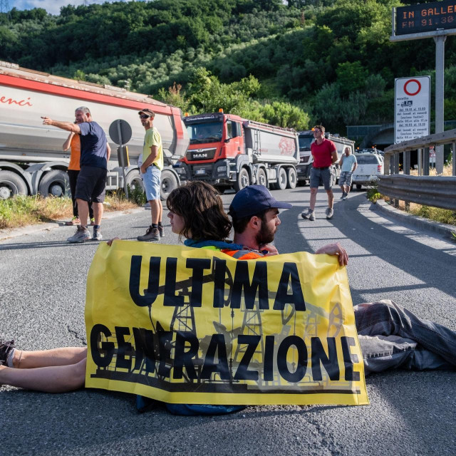 Protesti na ulici