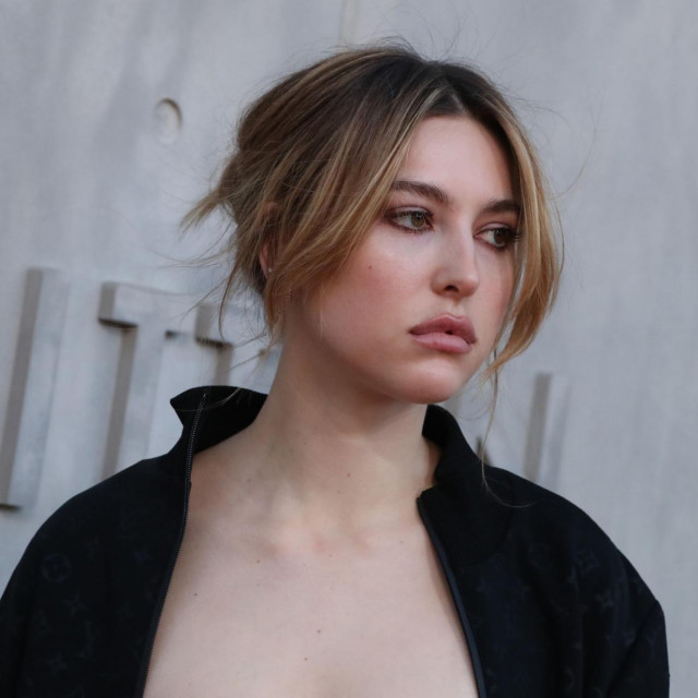 Eve Jobs sve je uspješniji model.