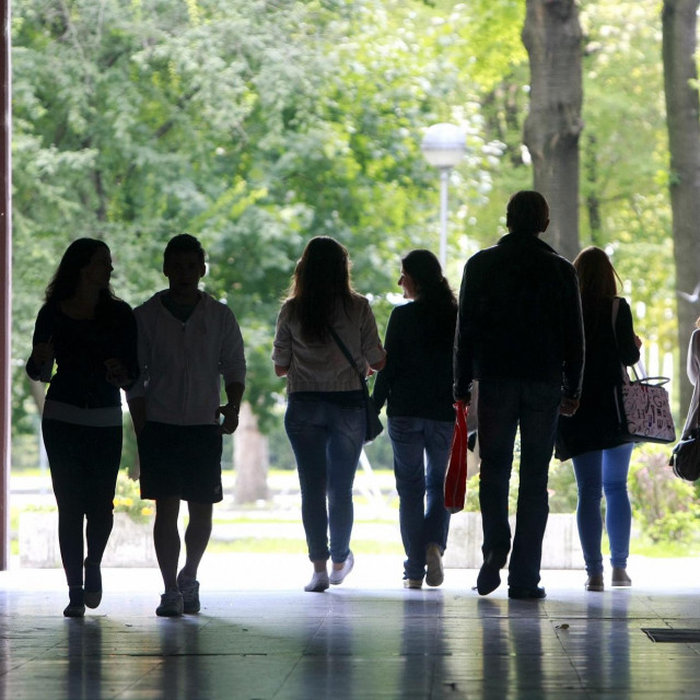 Osim što su cijene porasle do 10 tisuća kuna, prodavatelji često uz to traže i mjesečnu stanarinu