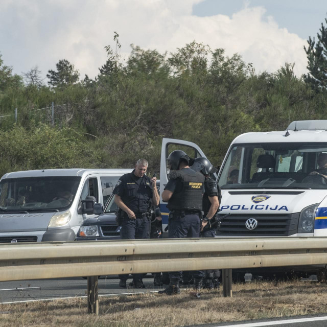 Spriječena tučnjava navijača na A1