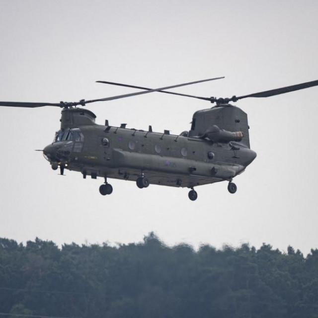 Helikopter CH-47 Chinook