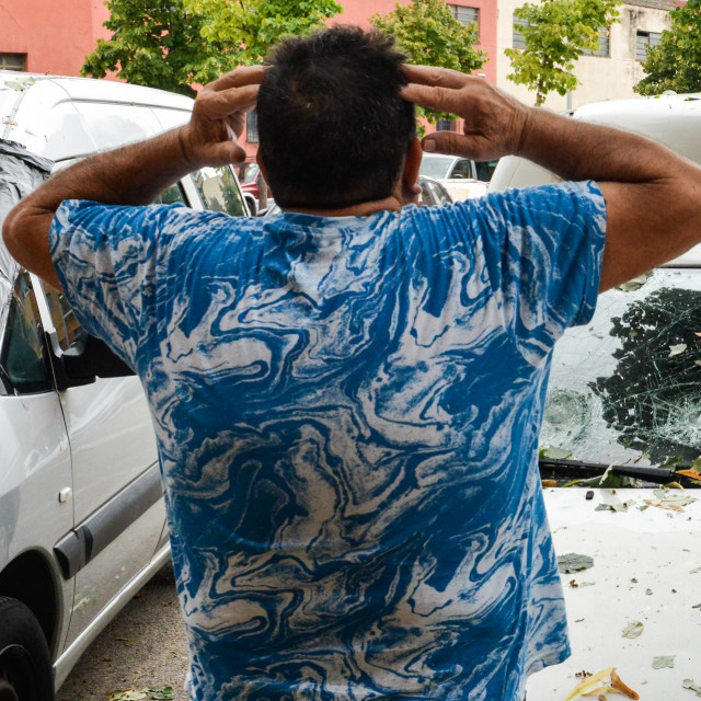 Posljedice tuče u gradu La Bisbal d‘Empordi