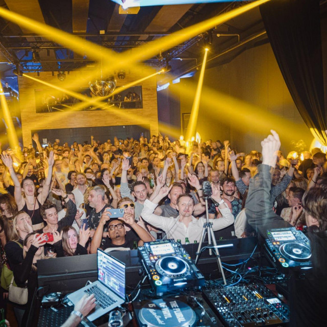 Peti Kupe otvoren je na proljeće i odmah se upisao na zagrebačku klupsku kartu