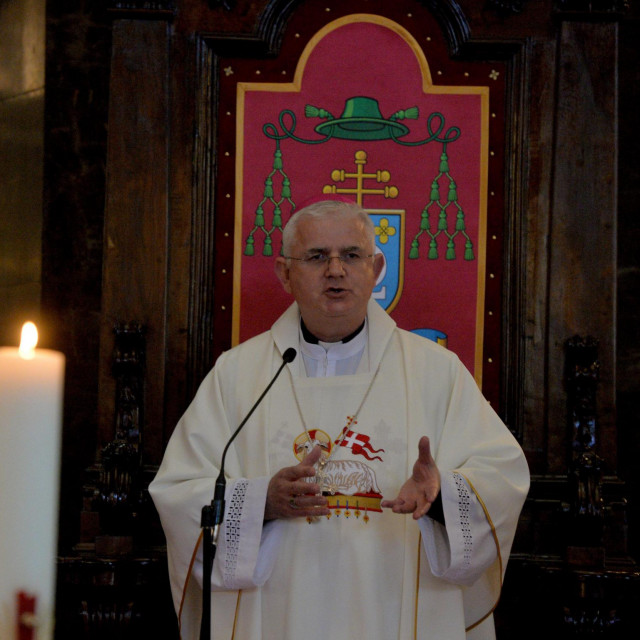 Riječki nadbiskup Mato Uzinić