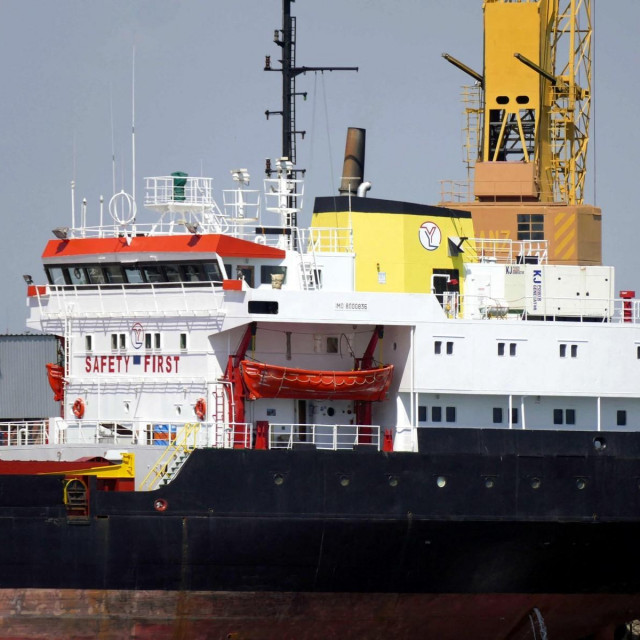 Teretni brod koji prevozi ukrajinsko žito isplovljava iz luke, ilustracija