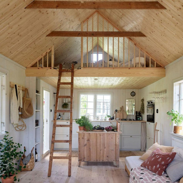 Stilizirala: Martina Mattson