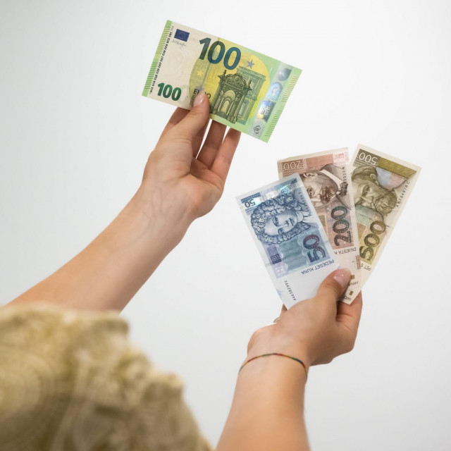 Novčanice eura i hrvatske kune