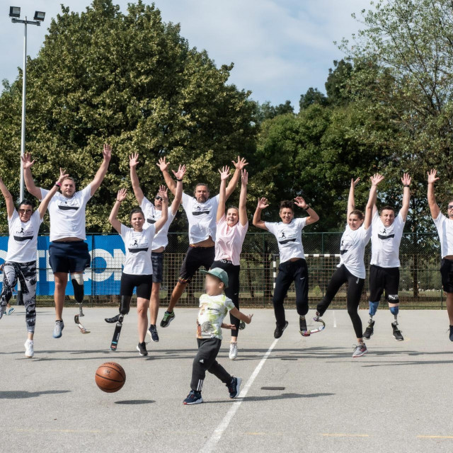 Udruga osoba s amputacijom udova grada Zagreba i Zagrebačke županije (UAZ) održala je trkački kamp tj. trening kojeg je vodio Mario Mlinarić
 