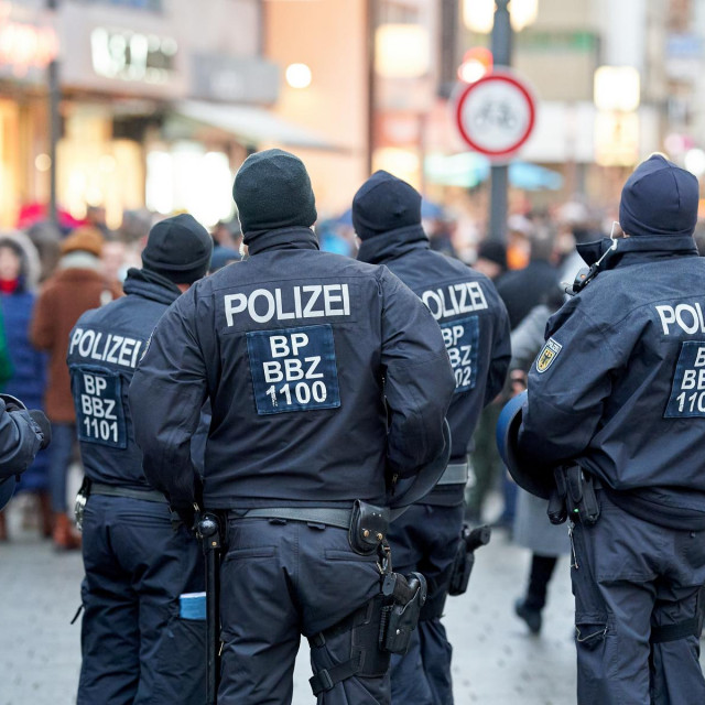 Njemačka specijalna policija, ilustracija